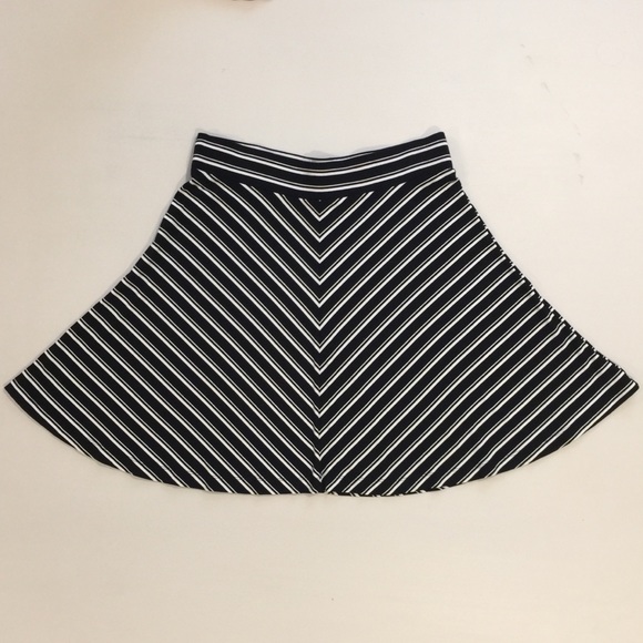 LOFT By Ann Taylor Flare Skirt - Picture 1 of 2